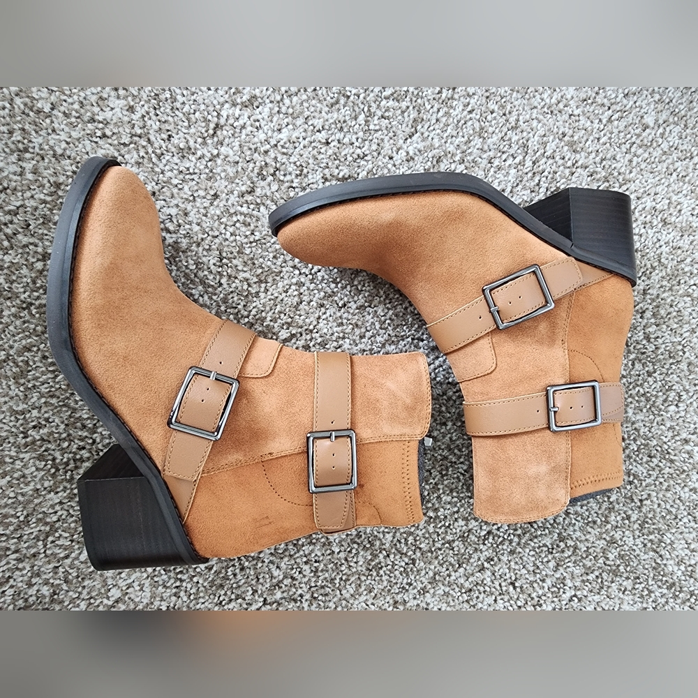 Donald pliner suede Darby boot saddle color women's 7 new
